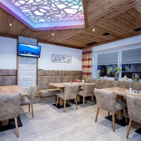 Bed & Breakfast Garni Siegmundshof - Inclusive Joker Card Im Sommer Saalbach-Hinterglemm